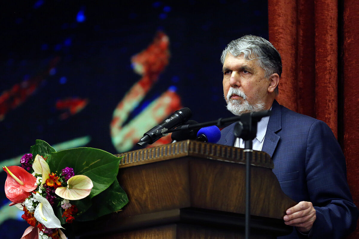 در آیین تودیع و معارفه وزرای فرهنگ و ارشاد اسلامی مطرح شد؛ صالحی: وزارت فرهنگ می‌تواند پیشران گفتمان وفاق در دولت باشد