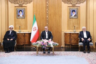 در بدو ورود به تهران؛ پزشکیان دستاوردهای سفر به عراق را تشریح کرد