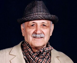 جایزۀ ادبی «نقد زرین» فراخوان داد