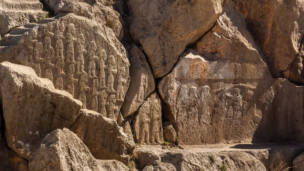 ‌ نقش برجسته ۴۰۰۰ ساله کورانگون در فارس ساماندهی می‌شود