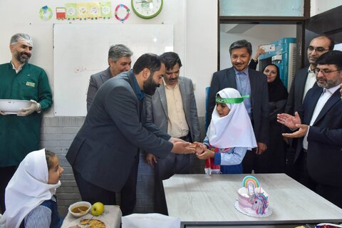 زنگ معنوی مهر رضوی به صدا درآمد / قدردانی وزارت آموزشوپرورش از برگزاری آیین معنوی چهارشنبههای امام رضایی