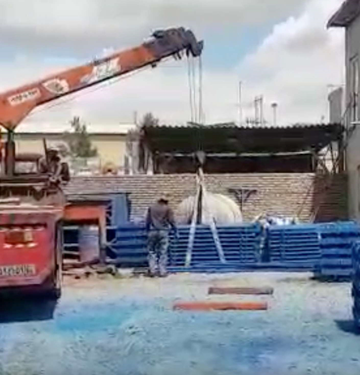 چرا وزن قالب فلزی لبه خم نقش حیاتی در موفقیت پروژههای ساختمانی دارد؟