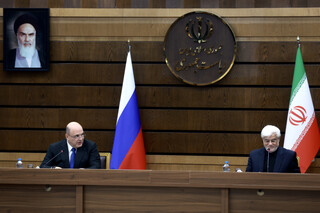 در نشست مشترک هیأت‌های عالی‌رتبه ایران و روسیه؛
عارف: تقویت همکاری‌های تهران-مسکو موضع اصولی دولت چهاردهم است