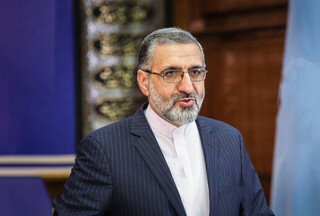 سبک و سیره شهید رئیسی از آستان قدس تا ریاست جمهوری/ اقامه نمازجماعت خانوادگی شهید رئیسی در منزل