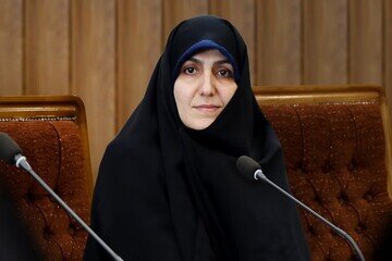 تمامی حوزههای تخصصی میتواند عرصه فعالیت زنان باشد