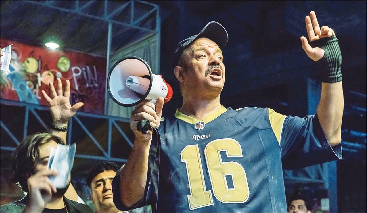 گفتوگو با فیلمنامهنویس «تمساح خونی» به انگیزه اکران موفق برخط / کمدی با درونمایههای اخلاقی محترمتر است