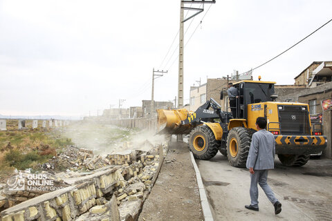 گزارش تصویری I تخریب دیوار حر۳۱ توسط آستان قدس رضوی