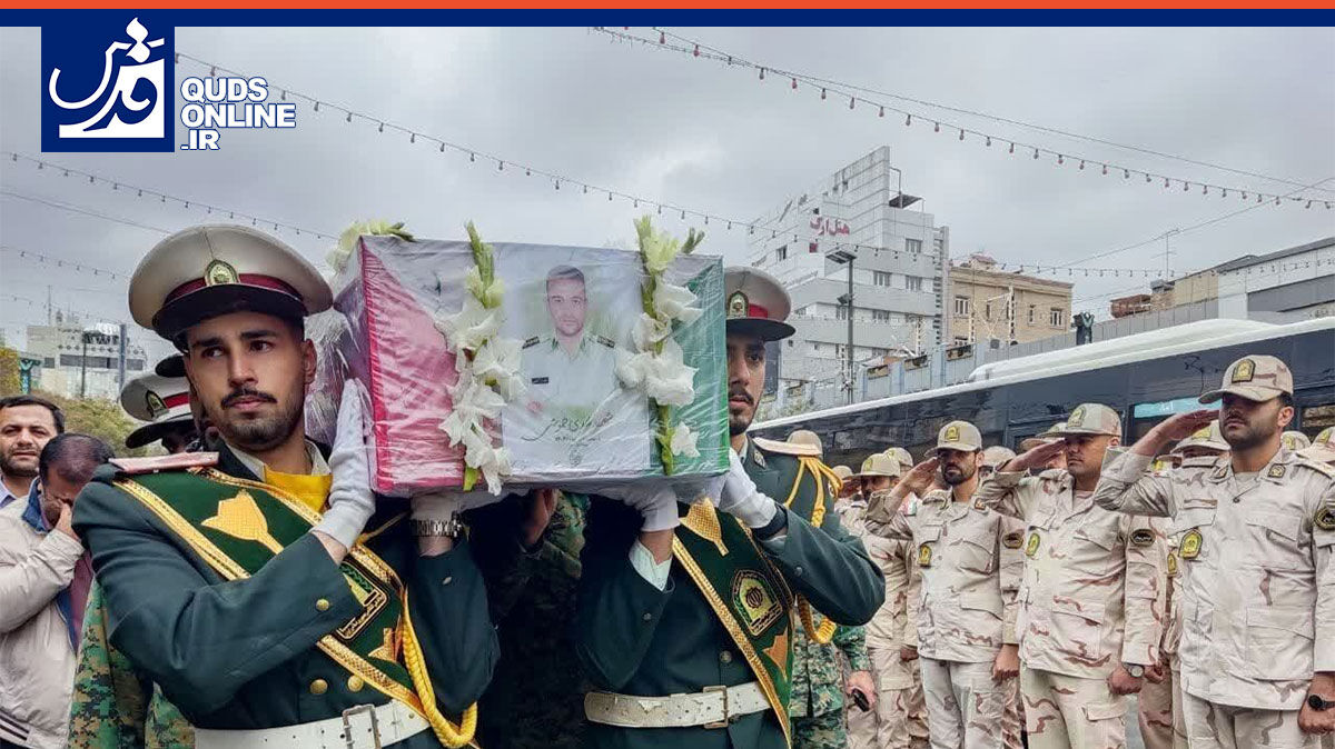 فیلم |  مشهدی‌ها با شهید حادثه تروریستی تفتان وداع کردند