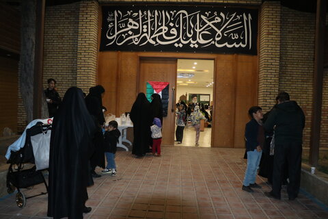 اینجا بازار همدلی گرم است