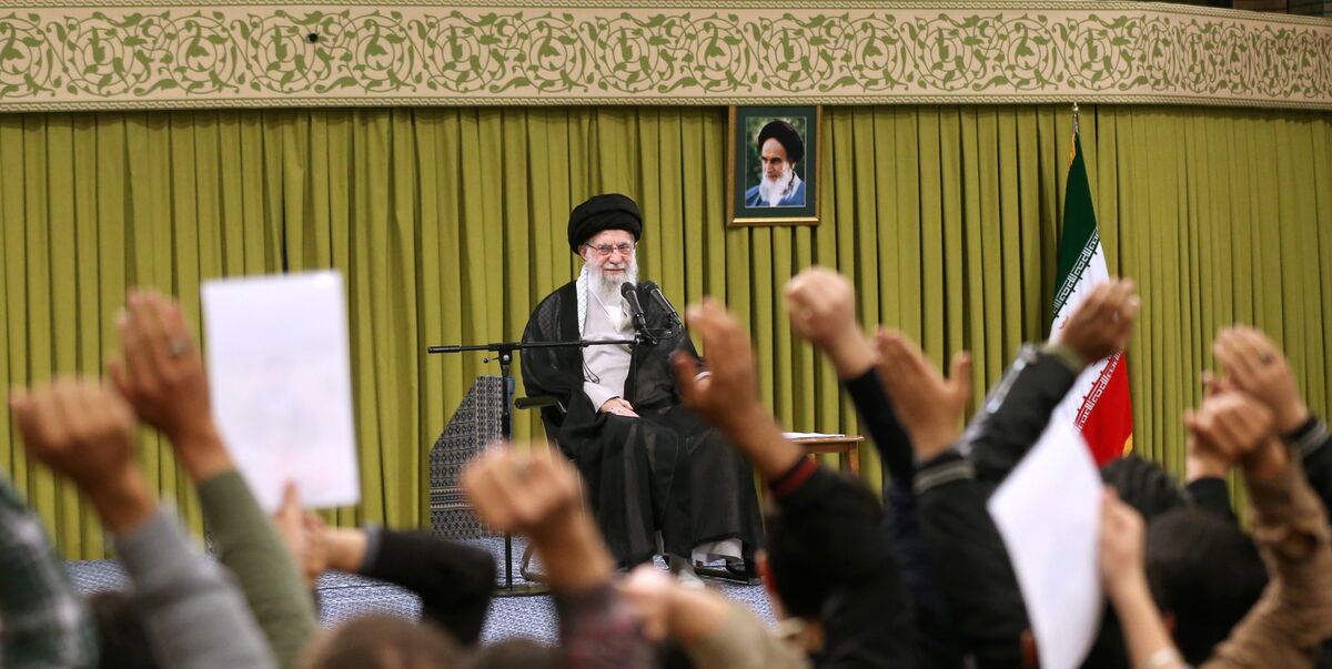 رهبر معظم انقلاب: آمریکا و رژیم صهیونیستی قطعاً پاسخ دندانشکن دریافت خواهند کرد