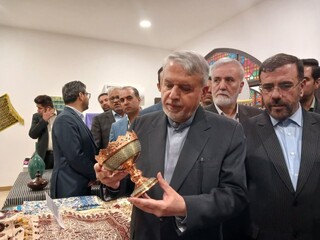 وزیر میراث فرهنگی: اشتغال در صنایع دستی باید به یک میلیون نفر برسد