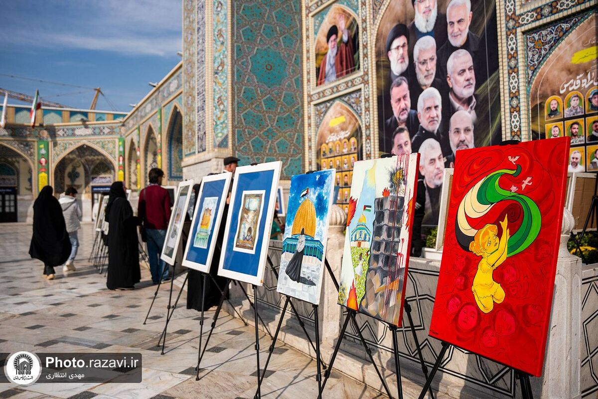 نمایش آثار هنری نوجوانان در حرم رضوی برای پاسداشت قهرمانان مقاومت