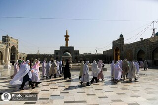 تشرف ۷۰۰ مددجو کمیته امداد امام خمینی(ره) قزوین به حرم امام رضا(ع)