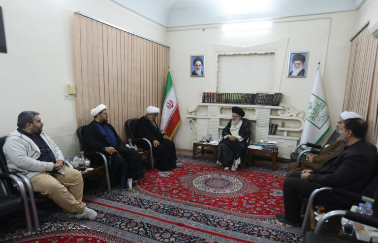 لزوم استفاده از معارف قرآن و اهل بیت (ع) به عنوان یک نوع سبک زندگی لزوم استفاده از معارف قرآن و اهل بیت (ع) به عنوان یک نوع سبک زندگی