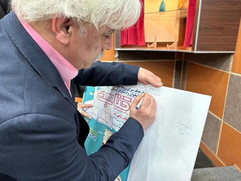 سید مهدی شجاعی: قلم را به هر قیمتی نفروشیم!