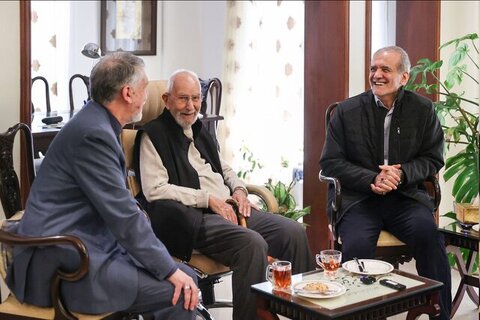 پیام مهم پروژه «دیدار با بزرگان» پزشکیان چیست؟