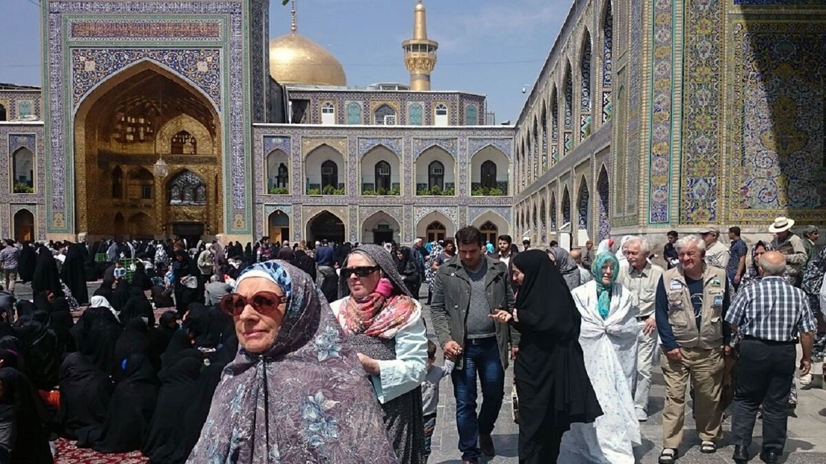 تشکیل ۲ کمیته هوشمندسازی و زائران خارجی در ستاد خدمات سفر مشهد