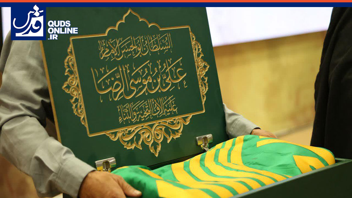 فیلم | حضور خادمان امام رضا(ع) در مرکز آتش نشانی ضاحیه بیروت همراه با پرچم متبرک گنبد