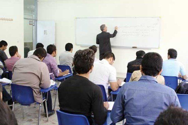 ایجاد مدرسه مجازی برای بزرگسالان/ ۱۵درصد دانش‌آموزان در مدارس غیردولتی تحصیل می‌کنند
