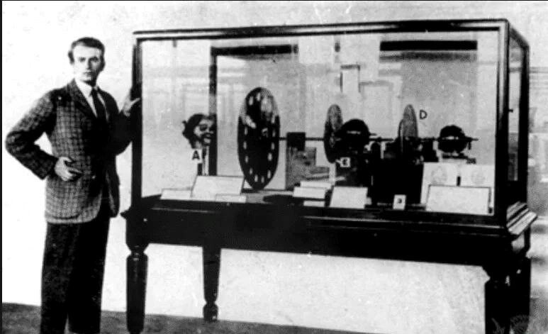 عکس تاریخی| تصویری از مخترع اولیه تلویزیون