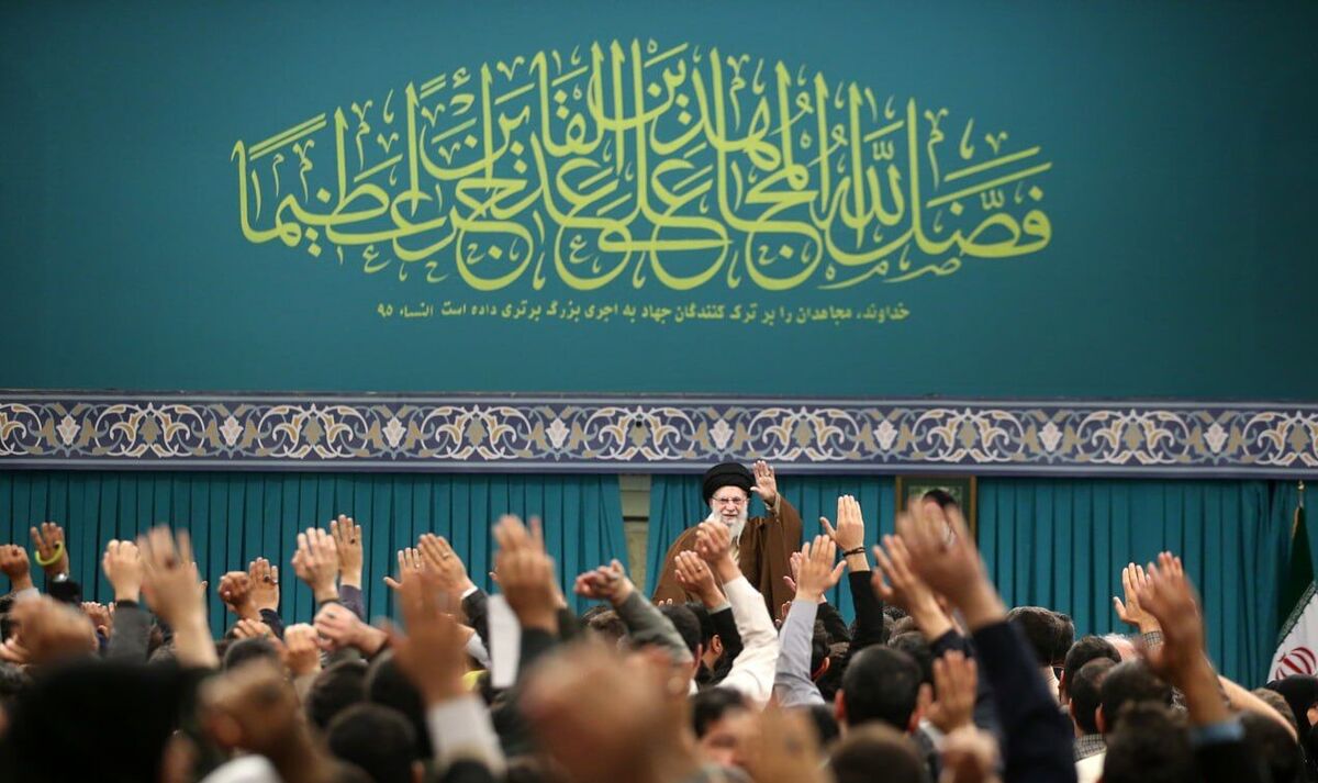 رهبر معظم انقلاب: پایگاههای آمریکا در سوریه زیر پای جوانان سوری لگدمال خواهد شد