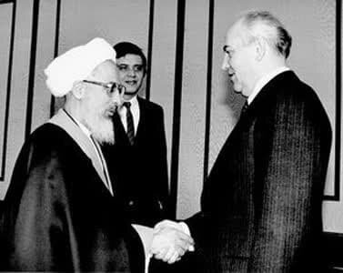 نامه ای برای تعلیم نه اعطای تسلیم نامه/ فرامتن نامه ای که بر اهمیت متن افزود