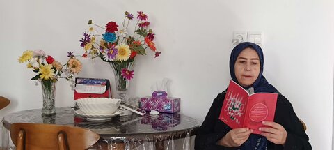 همه گفتند چه وقت درس خواندن است!