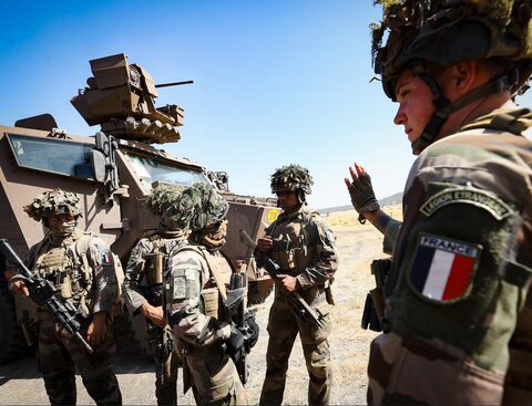 افول فرانسه در آفریقا شتاب میگیرد / دومینوی سقوط سنگرهای پاریس در قاره سیاه