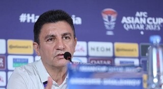 قلعه نویی به سوالات خبرنگاران پاسخ می دهد