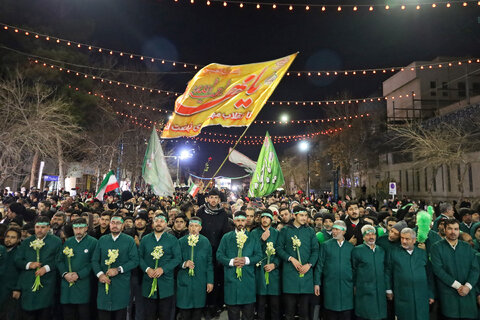 حرم مطهر رضوی به یمن قدوم جوادالائمه(ع) گلباران شد