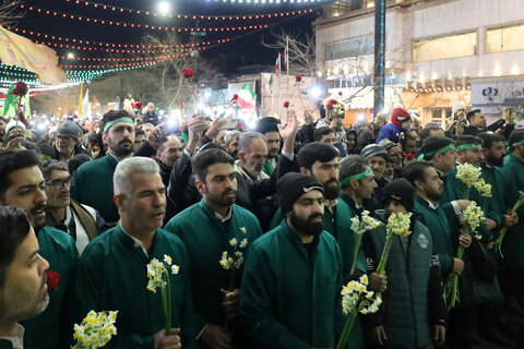 حرم مطهر رضوی به یمن قدوم جوادالائمه(ع) گلباران شد