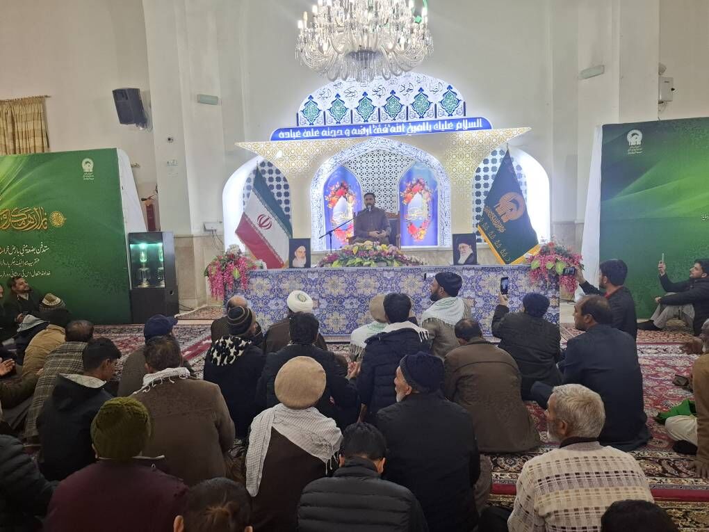 زائران اردو زبان میلاد جواد ابن الرضا(ع) را جشن گرفتند