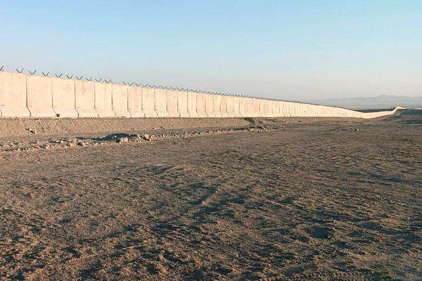 فرمانده نیروی زمینی ارتش:۵۰ کیلومتر از انسداد دیوار مرزی شمال شرق کشور به پایان رسید
