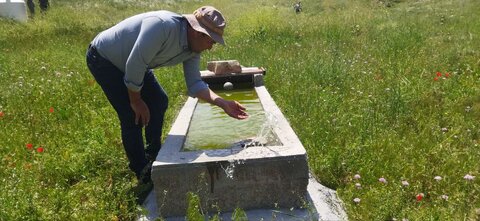 نذر آب رسانی به محیط زیست راه بیندازیم/
گفتوگو با سنگکار درگزی که با هنرش بهکمک حیاتوحش آمده است