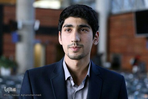 نماینده ایران در مسابقات بینالمللی قرآن کریم: زیر سایه قرآن قد کشیدم