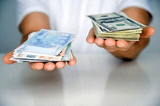 تصمیمات غلط بانک مرکزی چگونه باعث کاهش شدید ارزش پول ملی شد؟