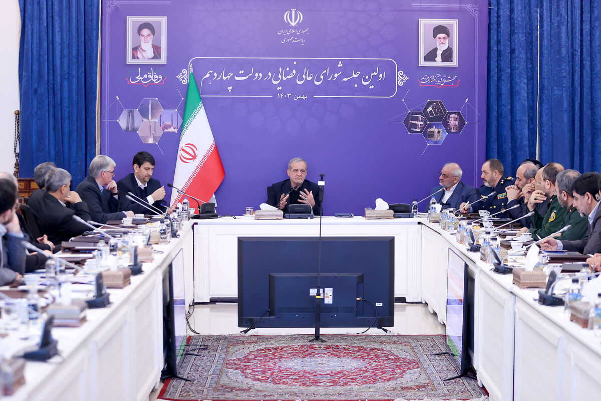 رئیس جمهور بر ضرورت تدوین نقشه راهبردی عملیاتی برای صنعت فضایی کشور تاکید کرد