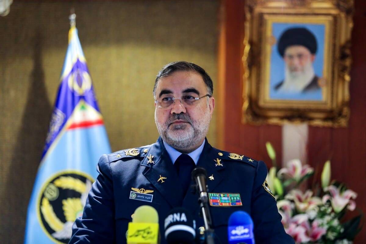 فرمانده نیروی هوایی ارتش: آماده دفاع قاطع از آسمان کشور هستیم فرمانده نیروی هوایی ارتش: آماده دفاع قاطع از آسمان کشور هستیم