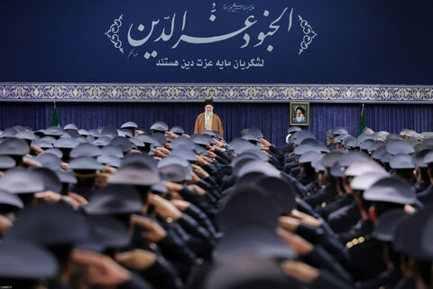 دیدار جمعی از فرماندهان نیروی هوایی و پدافند هوایی ارتش جمهوری اسلامی ایران با مقام معظم رهبری