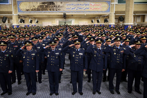 دیدار جمعی از فرماندهان نیروی هوایی و پدافند هوایی ارتش جمهوری اسلامی ایران با مقام معظم رهبری