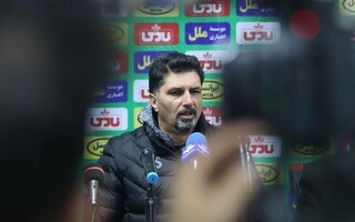 حسینی: بازیکن ما بچه‌گانه به هوادار کادو داد؛ مفت باختیم