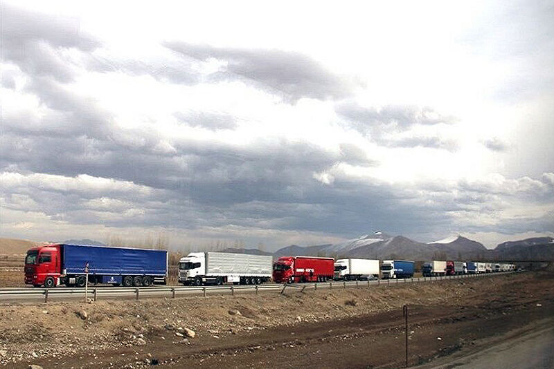 رئیس سازمان راهداری و حمل و نقل جاده‌ای:کمیته مشترک حمل ونقل ایران وترکیه تشکیل می‌شود/تلاش برای حل و فصل اساسی مشکل ترانزیت