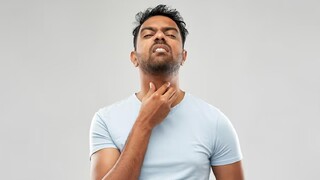 سنگ لوزه چیست و چگونه درمان می شود؟