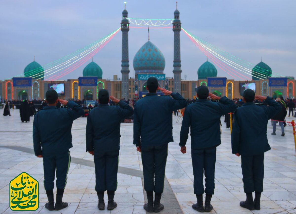 عکس | تصویری زیبا از ادای احترام نظامی سربازان به امام زمان(عج)