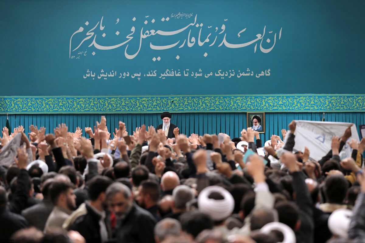 منشور حکومت علوی؛ چراغ راه حکمرانی الهی در نامه ۵۳ نهج‌البلاغه
