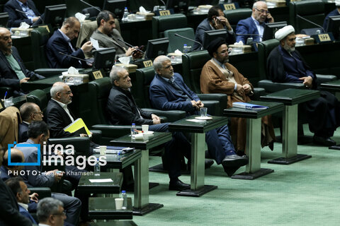 حضور رئیس‌جمهور در جلسه ارزی مجلس و دولت