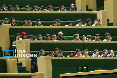 حضور رئیس‌جمهور در جلسه ارزی مجلس و دولت