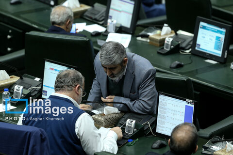 حضور رئیس‌جمهور در جلسه ارزی مجلس و دولت