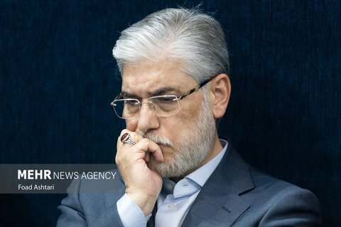 عکس| وزیر علوم در سوگ امیرمحمد خالقی، دانشجوی دانشگاه تهران