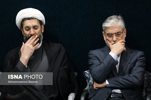 عکس| وزیر علوم در سوگ امیرمحمد خالقی، دانشجوی دانشگاه تهران